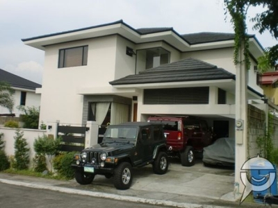 2 Storey House In Bf Homes Paranaque