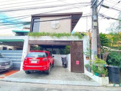 For Sale Modern Design 3 Storey Single House in Better Living Parañaque City