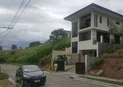 Spacious 4BR 289sqM House FOR SALE - Overlooking House