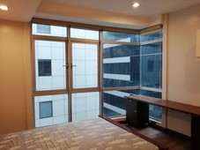 Fully Furnished Centralized 2 Bedroom Condo