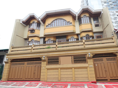 House For Sale In West Kamias, Quezon City