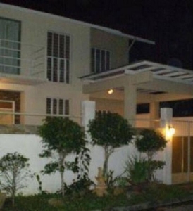 Gated furnished house for rent in Batasan Hills, Quezon City, Philippines