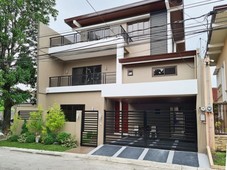 3-story Newly Built Modern Home in BF Homes, Las Pinas