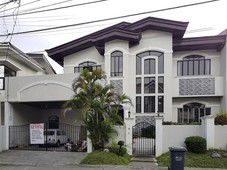 FOR SALE: 410sqm Renovated 6-bedroom House with Garden