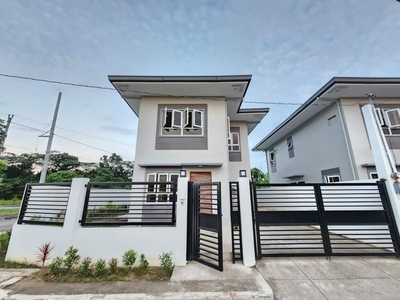 For Sale Modern Duplex House and Lot in Village East Cainta near Sta Lucia mall