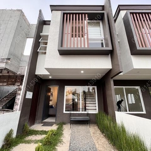Townhouse For Sale In San Antonio, San Pascual