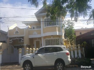 FOR RENT: 2 Story House with 4 Bedrooms in BF Homes Paranaque