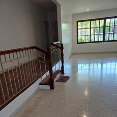 House For Rent In Urdaneta, Makati