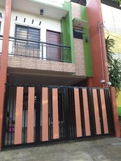Townhouse For Rent In Manuyo Dos, Las Pinas