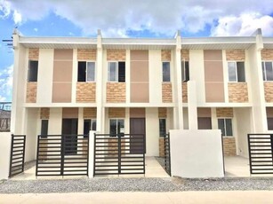 Townhouse For Sale In Banaba, Padre Garcia