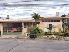 Bungalow For Sale in BF Homes, Paranaque