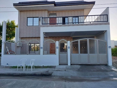 Single Detached 3-bedroom House and Lot for sale at Mabalacat