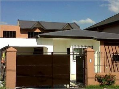 2Sty Townhouse in Las Pi�as, RUS For Sale Philippines