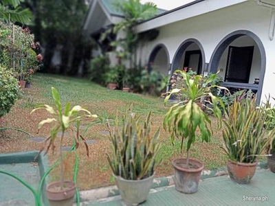 House and lot in Valle Verde Pasig with swimming pool 3 bedrooms