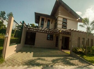 House and Lot Tagaytay City Premium Single Detached for Sale