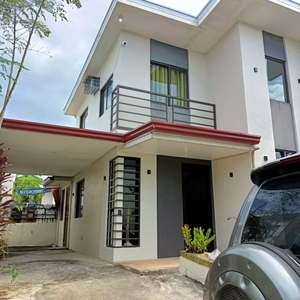 2 storey house located in Foggy Heights Subdivision Tagaytay City