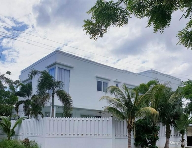 For Sale! Modern 6 Bedrooms House and lot with pool in Lapu Lapu