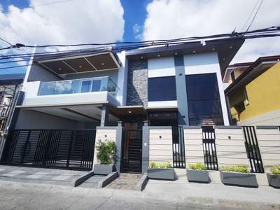 Nice and Gated Townhouse for Sale in BF Resort Village, Las Piñas City