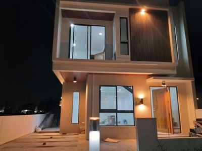 Modern house and lot for sale in Antel Grand Village, General Trias near CAVITEX