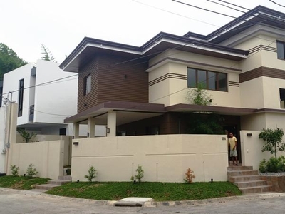 Multi-level House for Sale in BF Homes Paranaque City