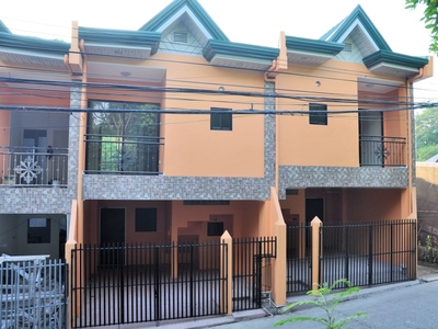 (RFO) 4-BR 2-storey Townhouse walking distance to Gaisano Grand Mall & main hwy