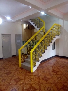 Townhouse for rent near Congressional ave QC