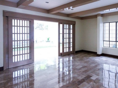 5BR House for Rent in BF Homes, Parañaque