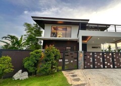 Resort Home with Private White Sand Beach in Mactan