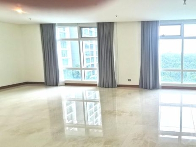 Two Roxas 4 Bedroom Unit for Rent