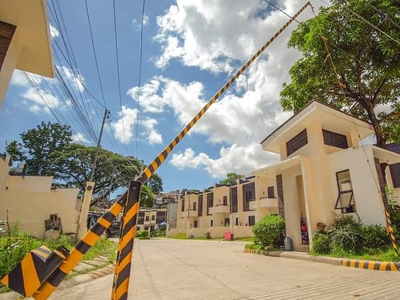 2BR Townhouse for Rent in Capitol Site, Cebu City