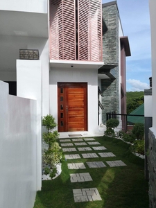 House and Lot in Highend Subd., in Consolacion