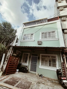 Townhouse For Sale In Olympia, Makati