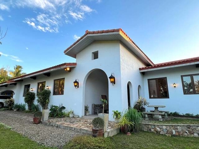 Villa For Sale In Alfonso, Cavite