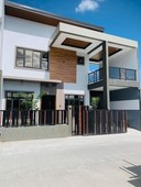 FULLY FURNISHED 5 BEDROOM HOUSE AND LOT FOR SALE !!!