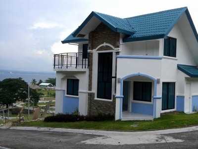 House & lot in pacific heights, garden city of samal
