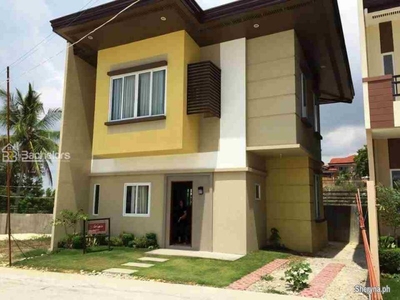 SINGLE ATTACHED HOUSE 4 BEDROOMS