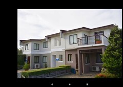 3 bedroom house with parking area near Unitop