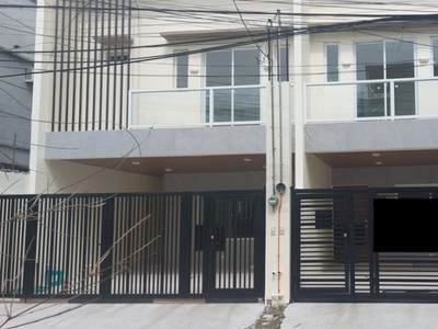 Well Maintain Duplex House And Lot For Sale In Paranaque