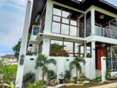 Luxurious 2-Storey House and Lot with 25sqm Swimming Pool in Lipa City