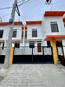 Townhouse in Villa Mendoza (Paranaque)- Pasalo/Transfer