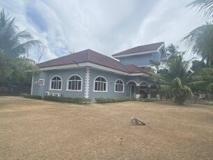 3 bedrooms bungalow house and lot for sale.