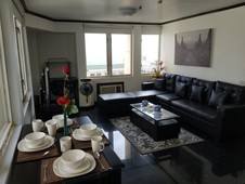 1 Bedroom For Rent in Renaissance Tower, Pasig City