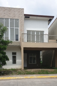 Vacation House Fully Furnished For Sale in Tagaytay Midlands, Talisay