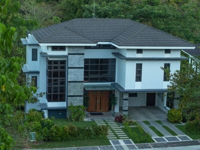 For Sale Woodridge Anvaya Cove Modern House and Lot with high elevation, Morong
