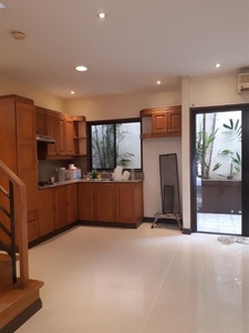 Townhouse For Rent In Ugong Norte, Quezon City