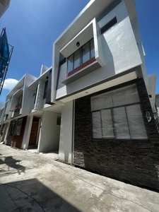 Townhouse For Sale In Sikatuna Village, Quezon City