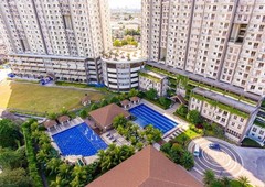 Zinnia Towers South 1 bedroom with 2 balconies