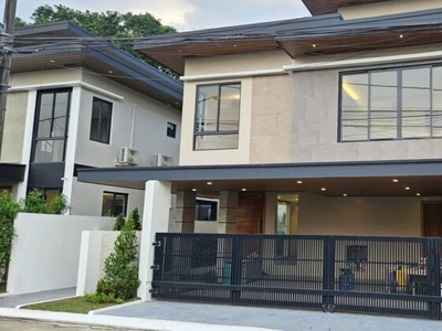 3-Story Modern Luxury Oasis For Sale In Paranaque
