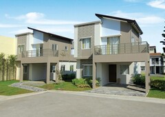 Single attached house 3 BDR 3TB with big balcony promo less 500k