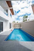 A Fully Furnished House W/ 4 Bedrooms and pool